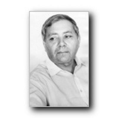 Xalq ?airi Cabir Novruz poetik �evirm?sind? Rusiya poeziyas?ndan se�m?l?r: M.Lermantov, A.Blok, R.H?mz?tov, Y.Yevtu?enko, Y.?sayev, V.Nezval kimi ?airl?rin poetik n�mun?l?ri, poemalar?